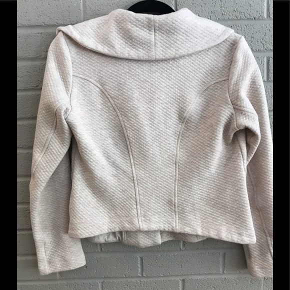 CAbi off white short zipper jacket - Picture 2 of 3